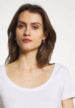 Anna Field 3 Pack - T-Shirt Basic - White/Camel/Black 13 Anna Field 3 Pack - T-Shirt Basic - White/Camel/Black -Anna Field 00212fca4b7e4cbfb067e1afd6b42dc3 scaled