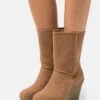 Anna Field Winter Boot - Enkellaarsjes Met Sleehak - Cognac