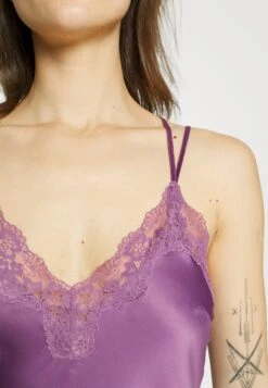 Anna Field Nachtjapon - Pink -Anna Field 1d3ee3b2edc04d61933aec58ae10abce scaled