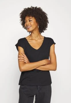 Anna Field Basic V Neck Drop Shoulder 2 Pack- T-Shirt Basic - Black/White 9 Anna Field Basic V Neck Drop Shoulder 2 Pack- T-Shirt Basic - Black/White -Anna Field 1f193f8515c34f9fa01901a15f96e6ed scaled