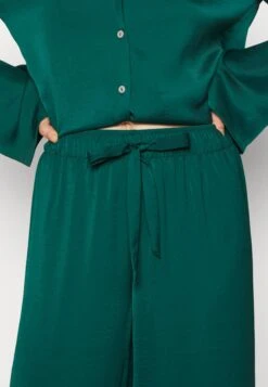 Anna Field Gift Box Pj Set - Pyjama - Green -Anna Field 35d35f7997c542cdb227b47a977b272d scaled