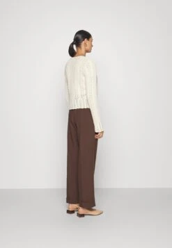 Anna Field Pointelle Bolero - Vest -Offwhite -Anna Field 370d2612e3964abbb262b7e525e4fe8e scaled