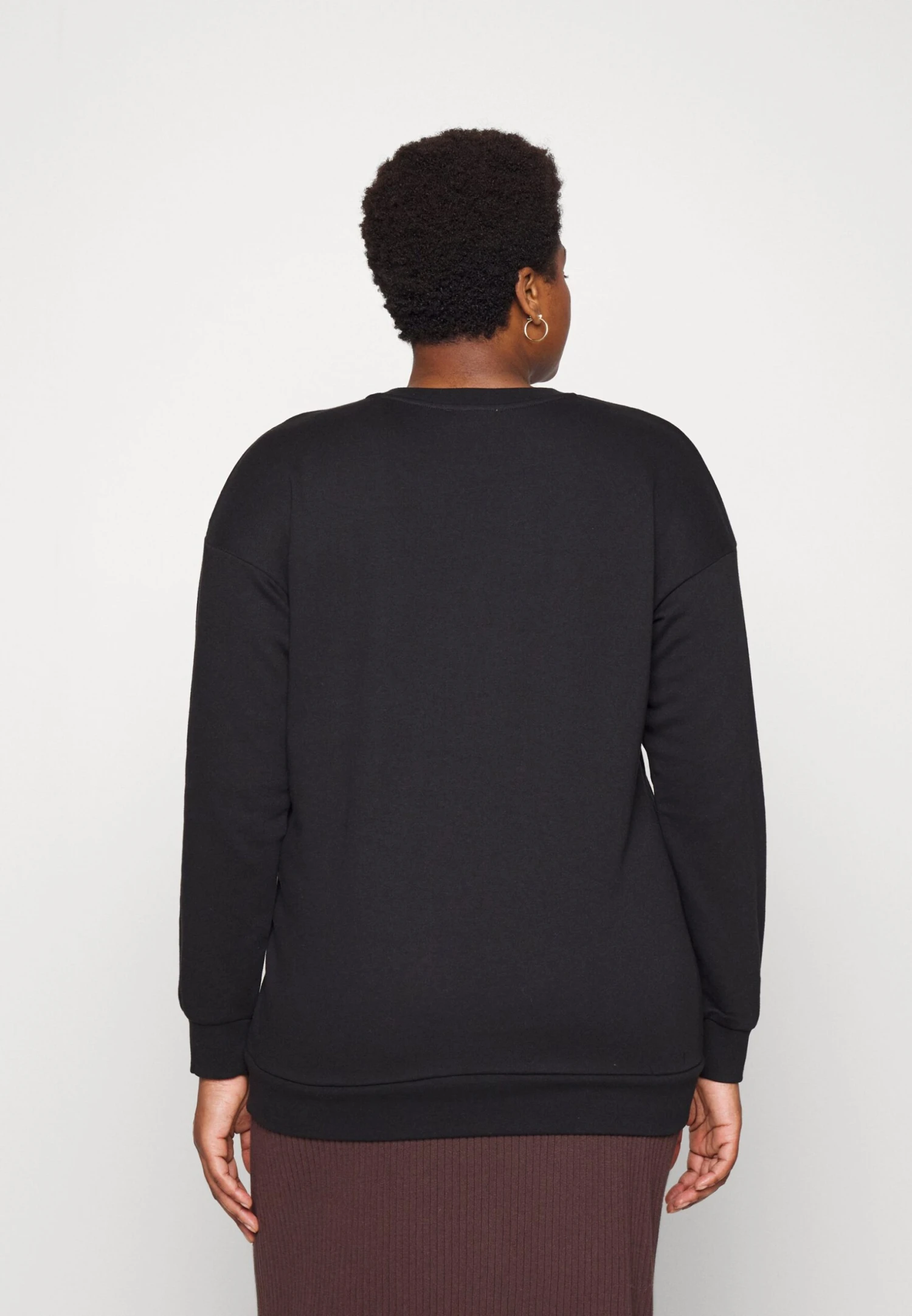 Cut Out Neck Fit - Sweater -Black 3 Cut Out Neck Fit - Sweater -Black - Afbeelding 3