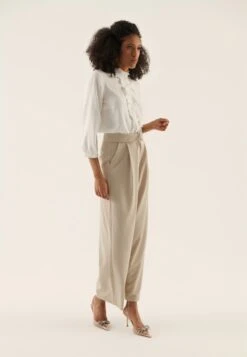 Anna Field Overhemdblouse - Off White 9 Anna Field Overhemdblouse - Off White -Anna Field 3d447396a4f94132b674c44a1635105e scaled