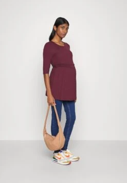 Anna Field -Anna Field 45d33f07c48f4c6791bae2cef7fcce06 scaled