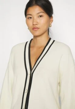 Anna Field Vest - White/Black -Anna Field 55c28cd6b0244f00a33a5690b7d4c471 scaled