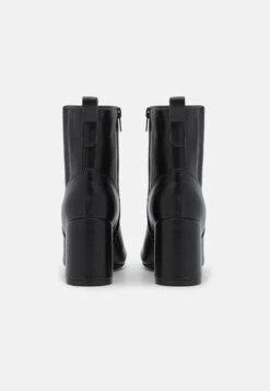 Anna Field Korte Laarzen - Black -Anna Field 5d2d432fbb5944eab4f8cbec25e459e2 scaled