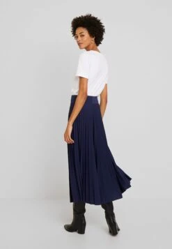Anna Field Plisse A-Line Midi Skirt - A-Lijn Rok - Maritime Blue -Anna Field 5e377213776043ae87e0befe2a75e8ca scaled