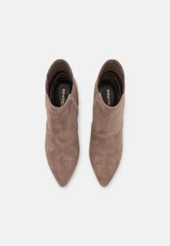 Anna Field Leather - Korte Laarzen - Taupe 11 Anna Field Leather - Korte Laarzen - Taupe -Anna Field 63200d7abedd44ef919ace144eeba584 scaled