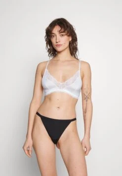 Anna Field 2 Pack - Triangel Bh - Black/ White -Anna Field 64ae25580a114fbda9280a5fdfe9d667 scaled