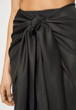 Anna Field Geo Print Sarong / 917 - Multi-Coloured - Wikkelrok - 802 - Black -Anna Field 71da9d424dee400caf1e72f623f91e8a scaled