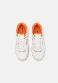 Sneakers Laag - White/Orange -Anna Field 85912b892bde4741a7980c020d03d2d5 scaled