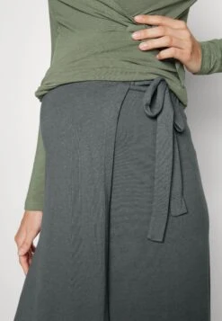 Maternity Basic Midi Skirt- Kokerrok - Light Green 9 Maternity Basic Midi Skirt- Kokerrok - Light Green -Anna Field 966ca3a490b643babb058a6ad02875e0 scaled