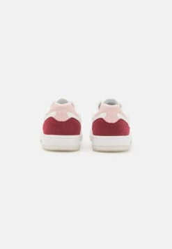 Anna Field Sneakers Laag - White/Red -Anna Field 9c7ab3e348bb4139826f967f7a4074dd scaled