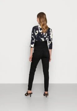 Jeans Skinny Fit - Black -Anna Field a51787ef43d24dd99346c44130983209 scaled