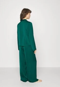 Anna Field Gift Box Pj Set - Pyjama - Green -Anna Field a667a230e1e0450db65306711a2d6272 scaled