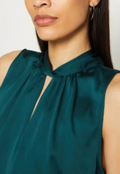 Anna Field Top - Green -Anna Field a6dc5a2842a9459bbe9dfff3d90ee3cc scaled