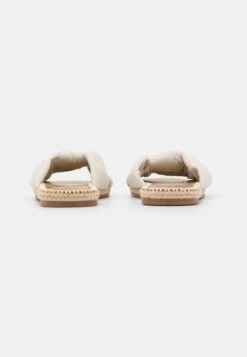 Anna Field Muiltjes - White 9 Anna Field Muiltjes - White -Anna Field aa6a00a486dc4f92accccf8b4a8ba983 scaled