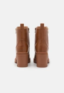 Anna Field Enkellaarsjes Met Plateauzool - Cognac -Anna Field d87d7e06a4d5405eb03b7b032206444d scaled