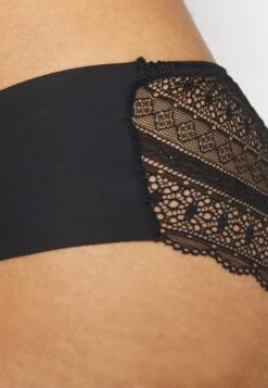 Anna Field Frolice 10Pp Short - Slip - Black -Anna Field db0701ab8c474f558d3b9d4f4cda0998 scaled