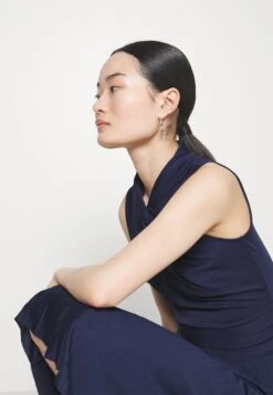 Jurk - Dark Blue -Anna Field dcb5e757637c435cb4877fb5d53a54cd scaled