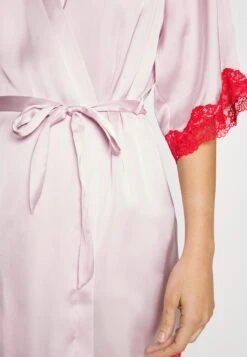 Anna Field 4 Piece Gift Set - Pyjama - Red/Pink -Anna Field f08d25516e4b49a8b0b0727552bdb388 scaled