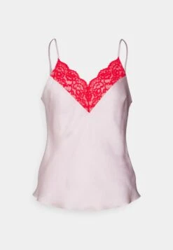 Anna Field 4 Piece Gift Set - Pyjama - Red/Pink -Anna Field f2120e68d5e74724a105474210c0ee7a scaled