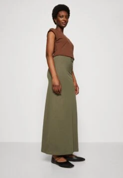 Anna Field Maxirok - Khaki -Anna Field f3288e8291474073b2543c926614ca88 scaled